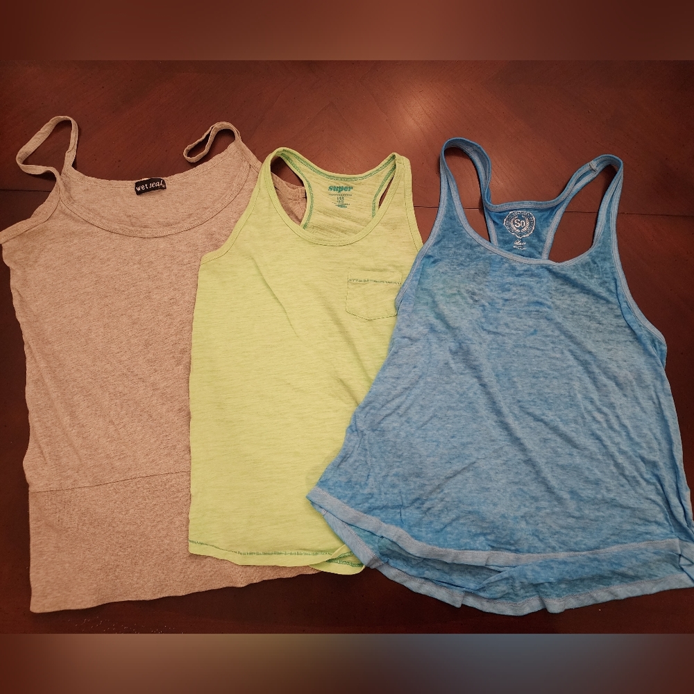 3 Ladies tank tops